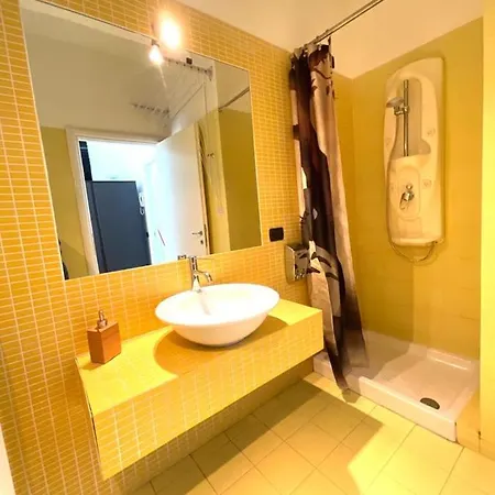 In Navigli District With Wonderful Terrace Apartment Mailand